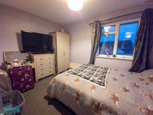 Bedroom- click for photo gallery